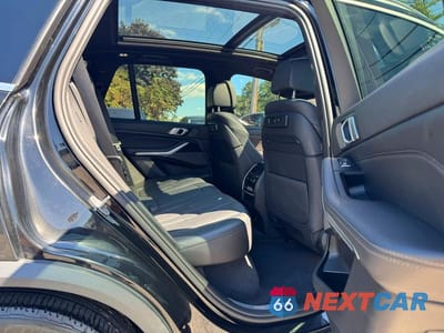 Zdjęcie 6 z 10 samochodu: 2019 BMW X5 XDRIVE50I VIN:5UXJU2C51KLN65059 - miniatura