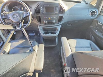 Zdjęcie 8 z 13 samochodu: 2016 MERCEDES-BENZ METRIS VIN:WD4PG2EE9G3123126 - miniatura