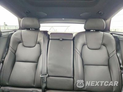 Zdjęcie 10 z 13 samochodu: 2026 VOLVO XC60 ULTRA VIN:YV4M12RD6T1346436 - miniatura