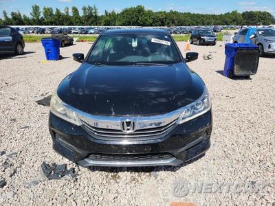Piąte zdjęcie samochodu w środku: 2017 HONDA ACCORD SPORT VIN:1HGCR2F52HA250655 - miniatura