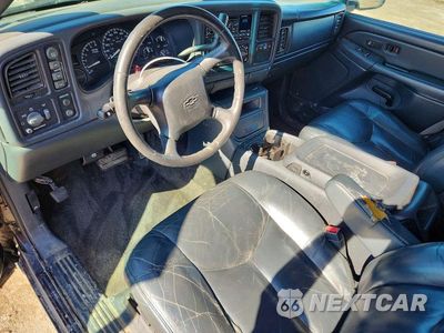 Zdjęcie 8 z 12 samochodu: 2002 CHEVROLET AVALANCHE K1500 VIN:3GNEK13T22G357939 - miniatura