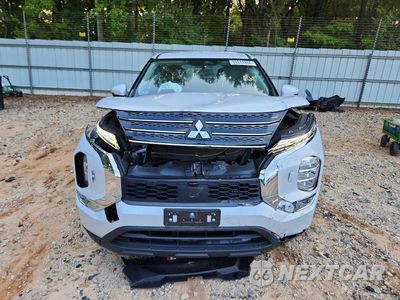 Piąte zdjęcie samochodu w środku: 2024 MITSUBISHI OUTLANDER ES VIN:JA4J4UA88RZ056775 - miniatura