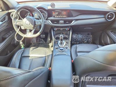 Zdjęcie 8 z 14 samochodu: 2020 ALFA ROMEO STELVIO VIN:ZASPAJAN3L7C88353 - miniatura
