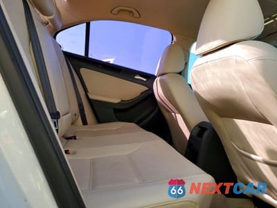 Zdjęcie 10 z 12 samochodu: 2016 VOLKSWAGEN JETTA SEL VIN:3VWL17AJ3GM203821 - miniatura