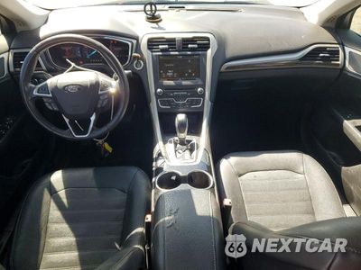 Zdjęcie 8 z 12 samochodu: 2016 FORD FUSION SE VIN:3FA6P0H9XGR106769 - miniatura