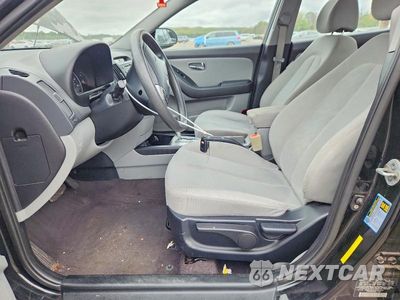 Zdjęcie 7 z 13 samochodu: 2010 HYUNDAI ELANTRA GLS VIN:KMHDU4AD7AU987829 - miniatura