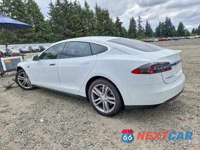 Drugie zdjęcie samochodu z przodu: 2015 TESLA MODEL S 60 VIN:5YJSA1S11FF081182 - miniatura
