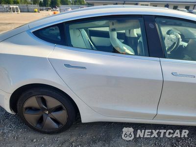 Zdjęcie 11 z 13 samochodu: 2019 TESLA MODEL 3 VIN:5YJ3E1EBXKF192269 - miniatura