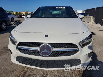 Piąte zdjęcie samochodu w środku: 2020 MERCEDES-BENZ A 220 VIN:WDD3G4EBXLW038904 - miniatura