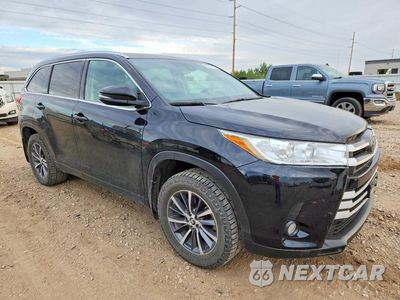 Czwarte zdjęcie samochodu z boku: 2018 TOYOTA HIGHLANDER XLE VIN:5TDJZRFH6JS848474 - miniatura