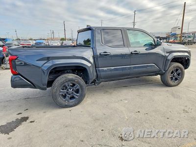Trzecie zdjęcie samochodu z tyłu: 2025 TOYOTA TACOMA TRD SPORT HV VIN:3TYLC5LN2ST033160 - miniatura