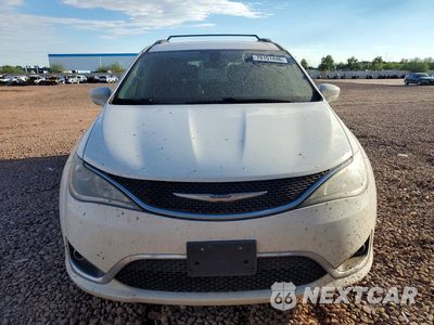 Piąte zdjęcie samochodu w środku: 2019 CHRYSLER PACIFICA TOURING L VIN:2C4RC1BG6KR685435 - miniatura