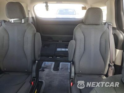 Zdjęcie 10 z 13 samochodu: 2022 KIA CARNIVAL LX VIN:KNDNB4H37N6133185 - miniatura