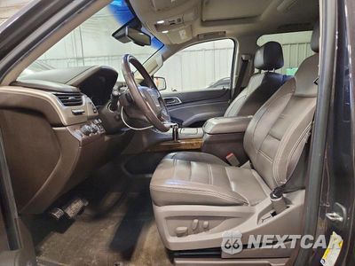 Zdjęcie 7 z 14 samochodu: 2017 GMC YUKON XL DENALI VIN:1GKS2HKJ7HR196991 - miniatura