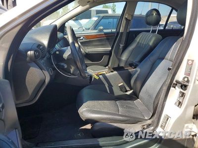 Zdjęcie 7 z 12 samochodu: 2005 MERCEDES-BENZ C 320 VIN:WDBRF64J85F562985 - miniatura
