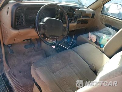 Zdjęcie 8 z 12 samochodu: 1997 DODGE RAM 2500 VIN:3B7KF23D4VM576633 - miniatura