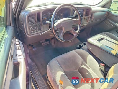 Zdjęcie 8 z 12 samochodu: 2003 GMC NEW SIERRA C1500 VIN:2GTEC19T331307008 - miniatura