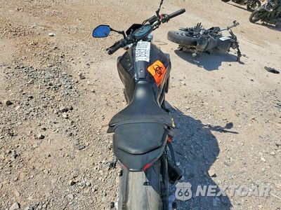 Zdjęcie 6 z 9 samochodu: 2017 YAMAHA FZ07 VIN:JYARM06E4HA013091 - miniatura
