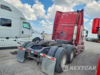 Trzecie zdjęcie samochodu z tyłu: 2006 VOLVO VNL SEMI TRUCK VIN:4V4NC9TJX6N414229 - miniatura