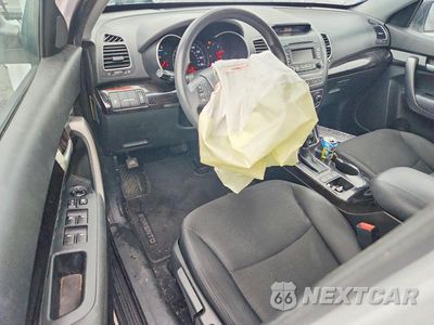 Zdjęcie 8 z 13 samochodu: 2015 KIA SORENTO LX VIN:5XYKT3A66FG593144 - miniatura