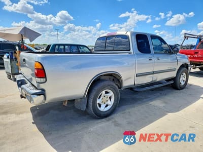 Trzecie zdjęcie samochodu z tyłu: 2002 TOYOTA TUNDRA SR5 VIN:5TBRN34142S296663 - miniatura