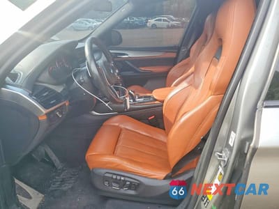 Zdjęcie 7 z 14 samochodu: 2017 BMW X5 M VIN:5YMKT6C5XH0R79538 - miniatura
