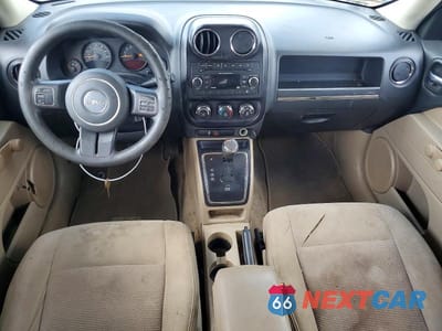 Zdjęcie 8 z 13 samochodu: 2016 JEEP PATRIOT SPORT VIN:1C4NJPBB7GD590386 - miniatura