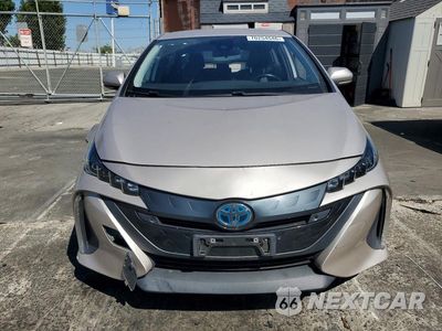 Piąte zdjęcie samochodu w środku: 2020 TOYOTA PRIUS PRIME XLE VIN:JTDKARFP1L3145808 - miniatura