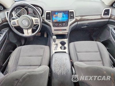 Zdjęcie 8 z 14 samochodu: 2012 JEEP GRAND CHEROKEE LAREDO VIN:1C4RJFAGXCC155113 - miniatura