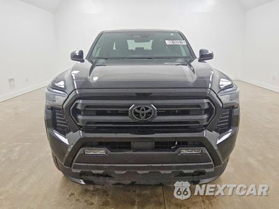 Piąte zdjęcie samochodu w środku: 2026 TOYOTA TACOMA SR5 VIN:3TMKB5FN9TM060511 - miniatura