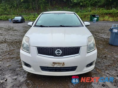Piąte zdjęcie samochodu w środku: 2010 NISSAN SENTRA 2.0 VIN:3N1AB6AP2AL701420 - miniatura