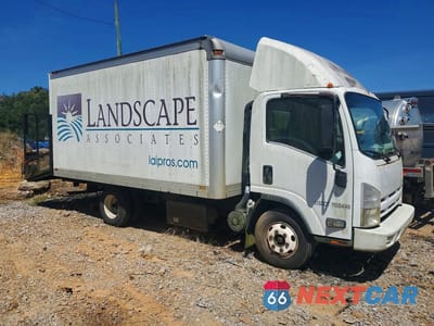 Czwarte zdjęcie samochodu z boku: 2011 ISUZU NPR DELIVERY TRUCK VIN:JALB4W170B7401049 - miniatura
