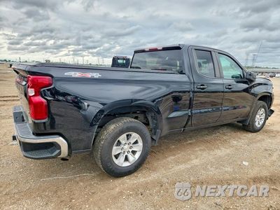 Trzecie zdjęcie samochodu z tyłu: 2019 CHEVROLET SILVERADO K1500 LT VIN:1GCRYDEK1KZ239301 - miniatura