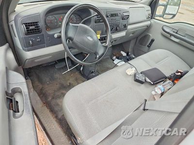 Zdjęcie 8 z 12 samochodu: 2006 FORD F250 SUPER DUTY VIN:1FTNF21556EA17463 - miniatura