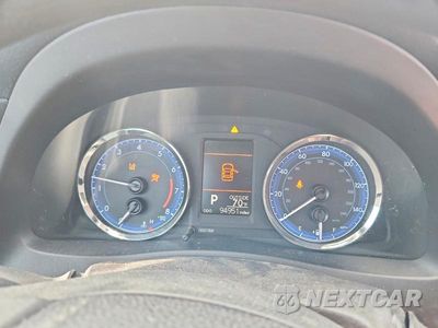 Zdjęcie 9 z 12 samochodu: 2018 TOYOTA COROLLA LE VIN:5YFBURHE5JP820843 - miniatura
