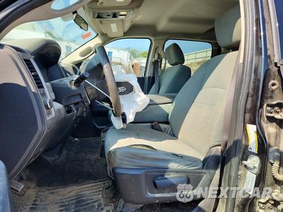 Zdjęcie 7 z 13 samochodu: 2017 RAM 2500 ST VIN:3C6UR5CJ5HG630720 - miniatura