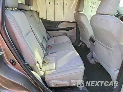 Zdjęcie 11 z 13 samochodu: 2018 TOYOTA HIGHLANDER LE PLUS VIN:5TDZZRFH7JS256813 - miniatura