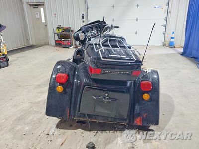 Czwarte zdjęcie samochodu z boku: 2003 HARLEY-DAVIDSON FLHTCUI VIN:1HD1FCW143Y639443 - miniatura