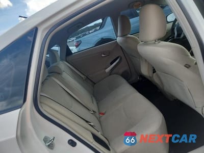 Zdjęcie 10 z 12 samochodu: 2013 TOYOTA PRIUS THREE VIN:JTDKN3DU7D1685932 - miniatura