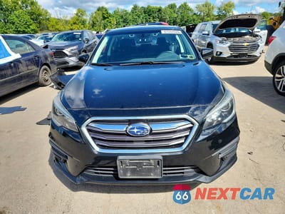 Piąte zdjęcie samochodu w środku: 2019 SUBARU LEGACY 2.5I PREMIUM VIN:4S3BNAF69K3008126 - miniatura
