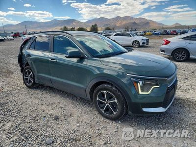 Czwarte zdjęcie samochodu z boku: 2023 KIA NIRO EX VIN:KNDCS3LF3P5090010 - miniatura