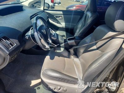 Zdjęcie 7 z 12 samochodu: 2014 TOYOTA PRIUS FOUR VIN:JTDKN3DU6E0372314 - miniatura