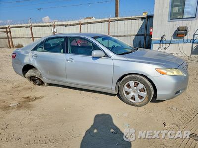 Czwarte zdjęcie samochodu z boku: 2007 TOYOTA CAMRY LE V6 VIN:4T1BK46K67U540244 - miniatura