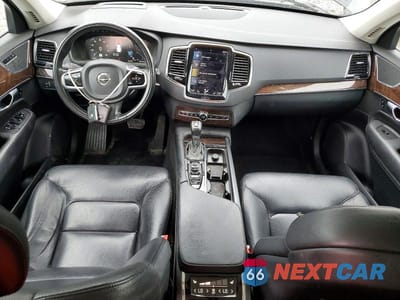 Zdjęcie 8 z 13 samochodu: 2016 VOLVO XC90 T6 VIN:YV4A22PK7G1041342 - miniatura