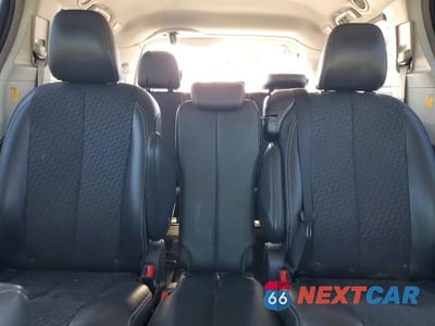 Zdjęcie 10 z 13 samochodu: 2012 TOYOTA SIENNA SPORT VIN:5TDXK3DC2CS269388 - miniatura