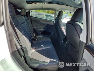 Zdjęcie 10 z 12 samochodu: 2026 TESLA MODEL Y VIN:7SAYGDEE1TA589107 - miniatura