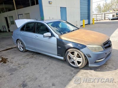Czwarte zdjęcie samochodu z boku: 2011 MERCEDES-BENZ C 300 4MATIC VIN:WDDGF8BB1BR135261 - miniatura