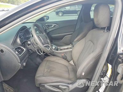 Zdjęcie 7 z 12 samochodu: 2016 CHRYSLER 200 LIMITED VIN:1C3CCCAB7GN165437 - miniatura