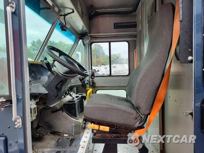 Zdjęcie 7 z 13 samochodu: 2021 FORD F59 DELIVERY TRUCK VIN:1F65F5KN6M0A04881 - miniatura