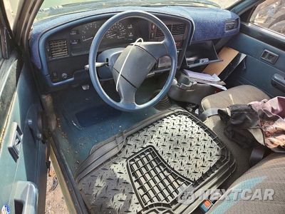 Zdjęcie 8 z 12 samochodu: 1990 TOYOTA PICKUP 1/2 TON SHORT WHEELBASE VIN:JT4RN81A9L0057896 - miniatura